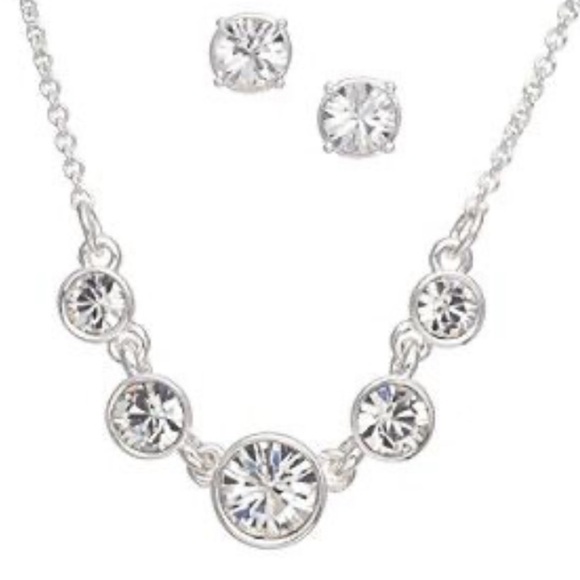 𝅺napier Swarovski Crystal Necklace Earring Set NWOT - Picture 1 of 4